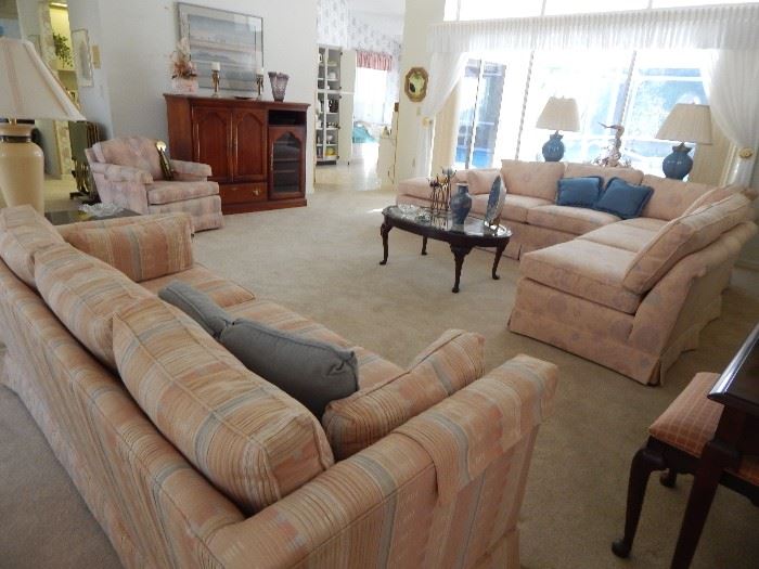 Ethan Allen furniture in great condition... starts on 2/24/2017