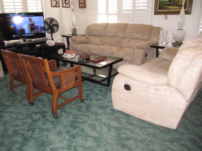 Double Recliner Sofa, great living room furniture like new!