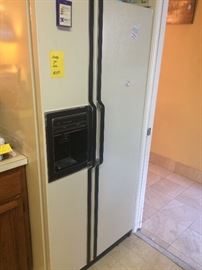 General Electric Side by Side Fridge