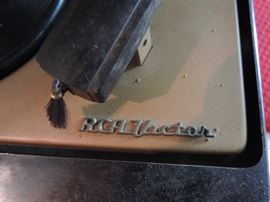 logo RCA Victor record playerpg