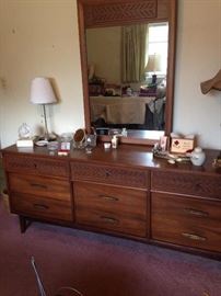 contemporary triple dresser with mirror