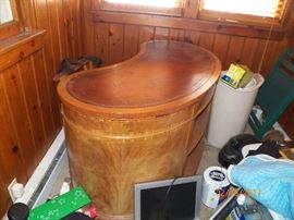 1940'S SLIGH KIDNEY DESK