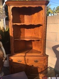 Maple corner hutch
