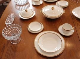 Johnson Bros. England "Raleigh" 18 K gold trim dinnerware set with serving pieces
