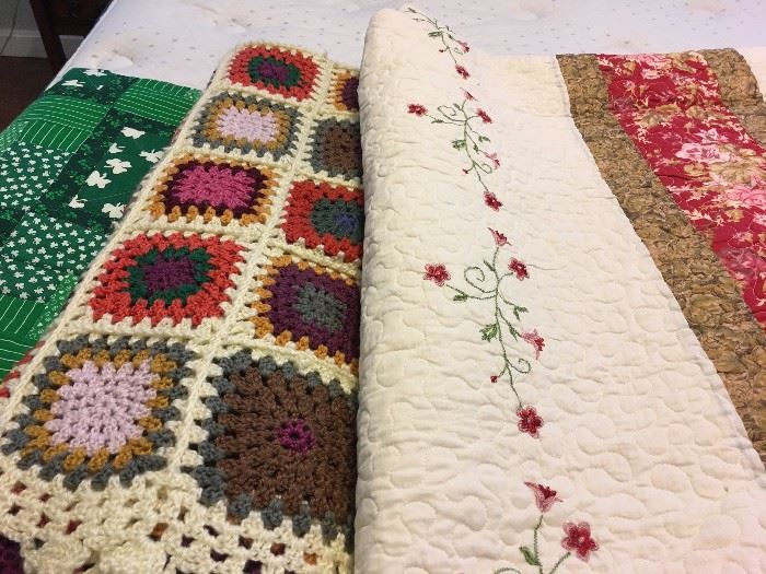 Quilts, Bed Spreads, Bedding