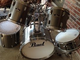 Pearl Drum set
