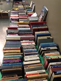 Almost a thousand books: great literature, foreign language, Greek, Hebrew, commentaries, history of preaching, biblical reference.