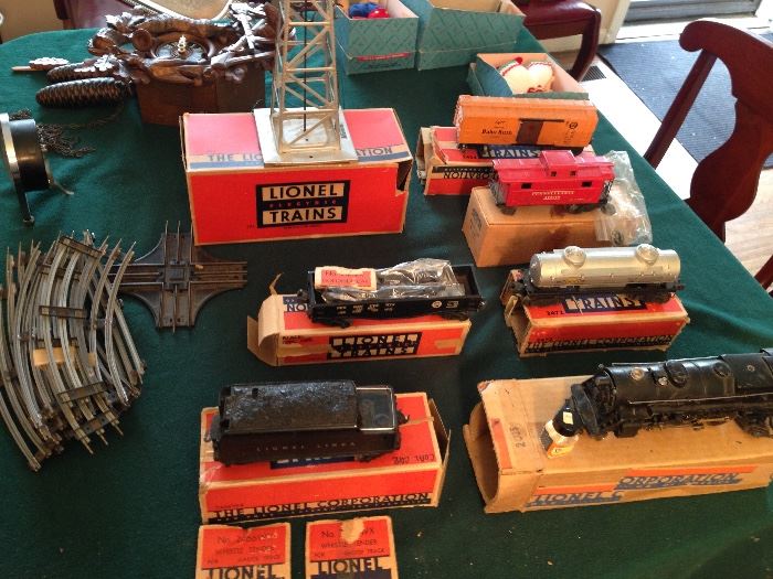 Late 1940s O Gauge Lionel train and original boxes!!!! 