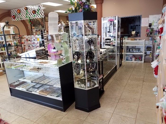 Jewelry, collectibles, home decor and more!