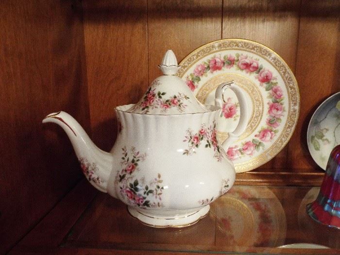 Royal Albert "Lavender Rose" teapot