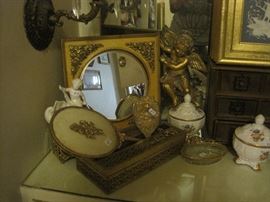 VINTAGE VANITY ACCESSORIES