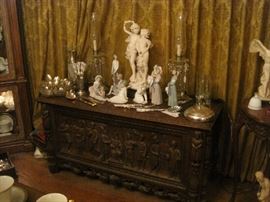 BEAUTIFUL ANTIQUE HANDCARVED CHEST