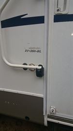 2010 zinger zt-260-bl 