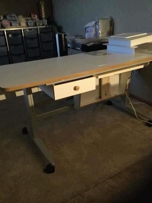 Multi Electric Lift Professional Sewing Work Table