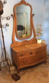 Dresser