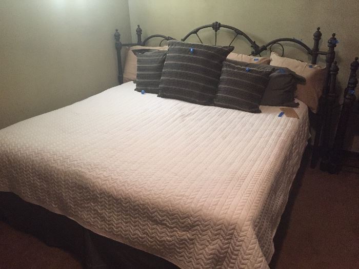 KING SIZE BED WITH IRON HEADBOARD ** BUY IT NOW PAYPALL** $150 LOT NUMBER 528