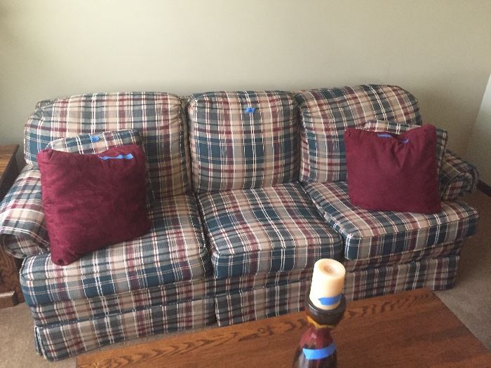 PLAID SOFA ** BUY IT NOW PAYPALL** $50 LOT NUMBER 534