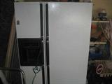 Nice gargage refridgerator