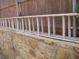 aluminum extension ladder