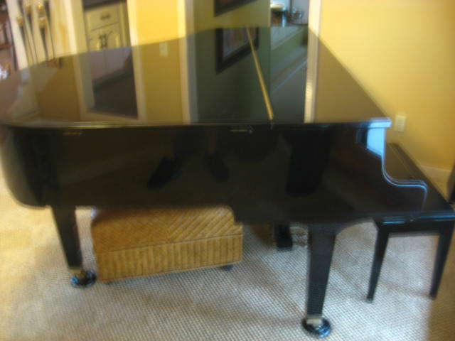 Yamaha baby grand piano