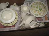 1960'S Metlox California sculptued daisy china set