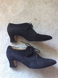 Great Black Suede Chunky Shoes in Size 9