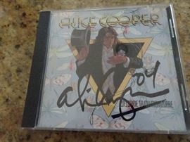 CD signed Alice Cooper