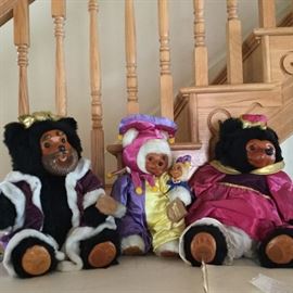 Raikes Royal Court Bears