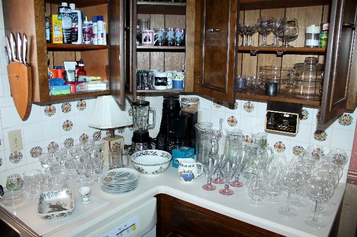 Kitchenware and glassware (some of these items have sold)