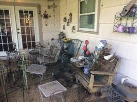 Lawn Chairs, Basket Holders, Garden and Decorative Items