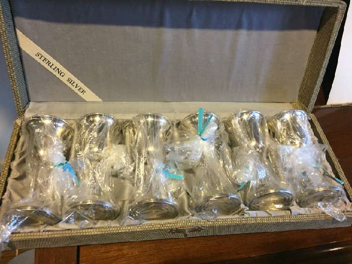 Set of 6 Sterling Kiddish cups in box