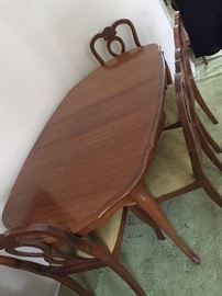 Dining Room table with 6 chairs
