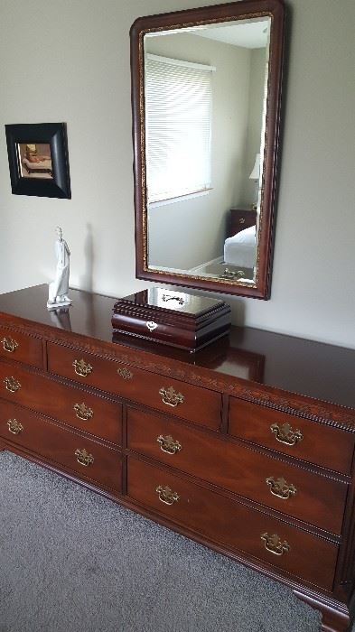 Fine Baker  bedroom dressers and nightstands....minty condition...