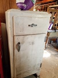 vintage ice box