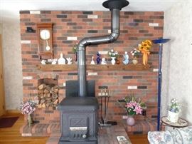 Room Decor, Wall Mounted Clock, Bud Vase, Precious Moments Night Light House, Silk Flowers, 