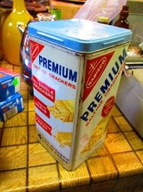 Vintage Nabisco Premium cracker tin