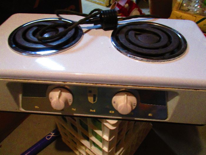 Vintage portable Kenmore 2 burner elect stove