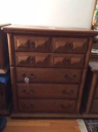 #27 6 drawer dresser $75 40x19x48