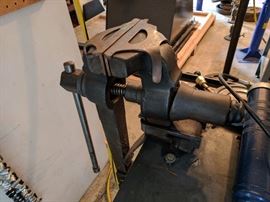 Large Vise with Copper jaws