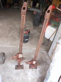 Industrial Grade Floor Jacks
