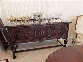 1920s credenza with burled wood