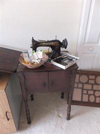 old Singer.  Not working well, needs help