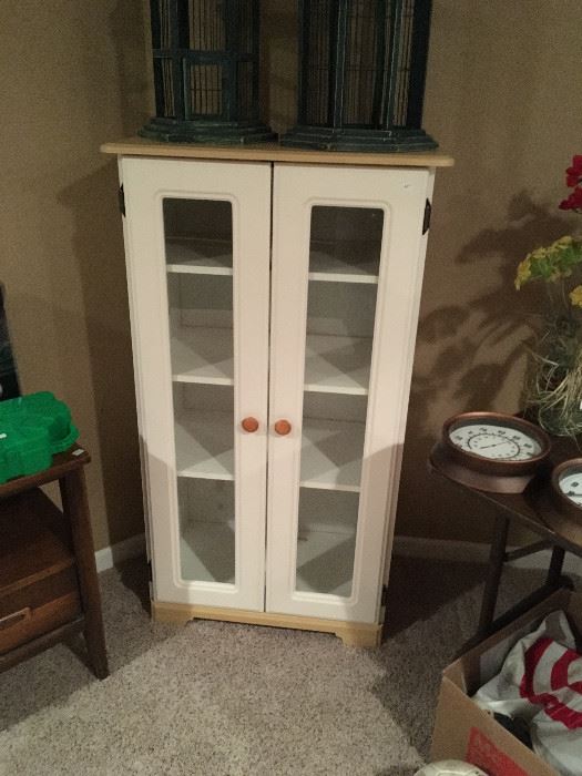 This is a cute contemporary cabinet.
