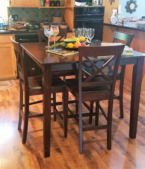 Pub Height Dining Room table & Chairs