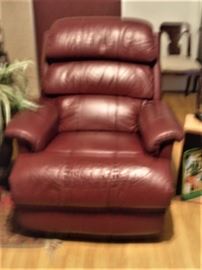 LEATHER RECLINER