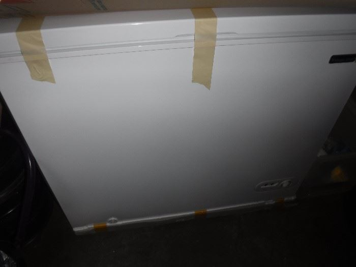 Brand new chest freezer. Never used.