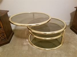 rotating level table