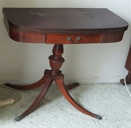 Weiman Heirloom Quality Antique expandable Stand/Table with drawer