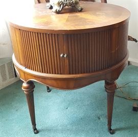 Weiman Table with opening for additional storage