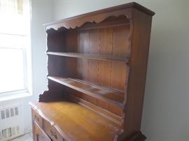 China Cabinet Top Part